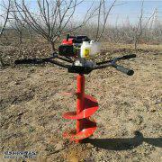 小型挖坑機(jī)打開植樹新天地