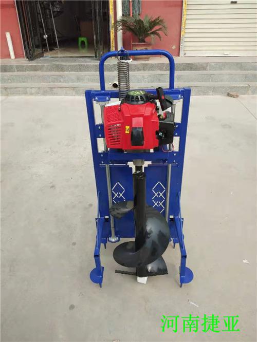 汽油鉆坑機結(jié)束人工打洞時代