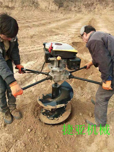 種樹(shù)挖坑機(jī)成就種植大戶(hù)