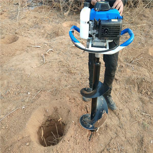 小型挖坑機用來種樹真方便