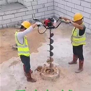 螺旋鉆孔機(jī)樁孔鉆進(jìn)泥土清除有一套