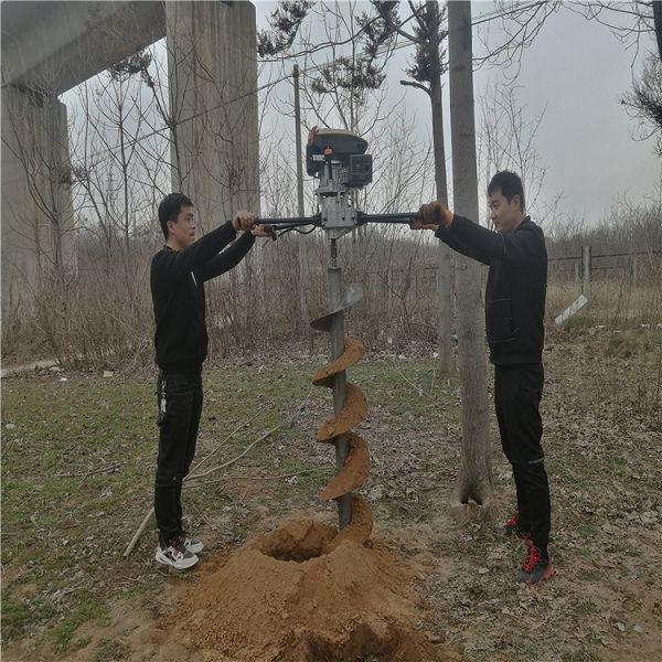 山地電桿栽植挖坑機(jī)扎實(shí)功底